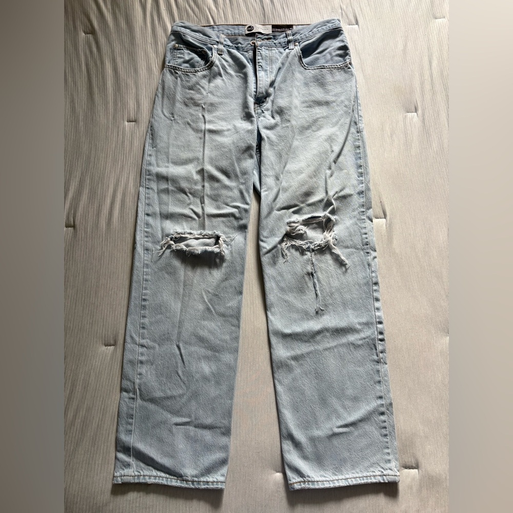 Levi's Silver Tab Light Blue Distressed Women’s Wide Jeans
